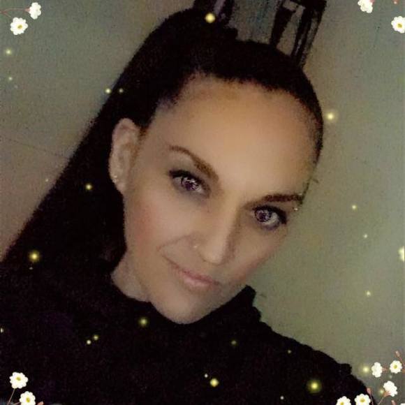 Meet your Posher, Lisa - Picture 1 of 1